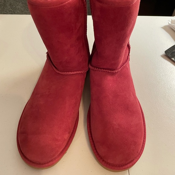 UGG Shoes - Women’s UGG Classic Short Boot in Garnet